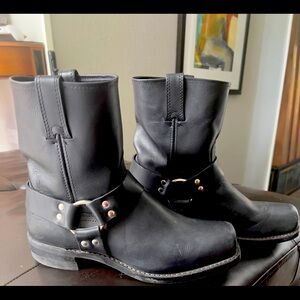 Frye Philip harness square toe boots. Oil resistance outsole